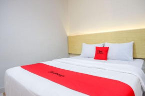 RedDoorz near Stasiun Batang